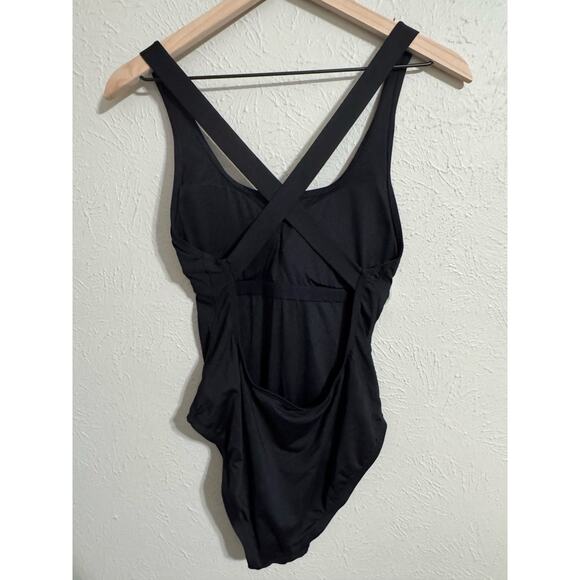 Andie The Tulum Black Cross Back One Piece Swimsuit Size Medium - Picture 6 of 6